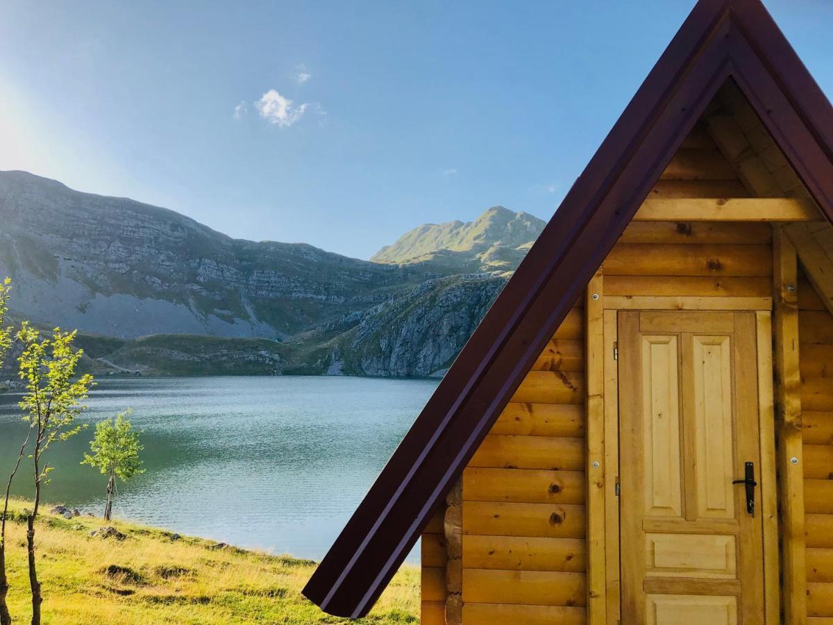 Kapetanovo Jezero Bungalov Bed & Breakfast Podgoriçe Dış mekan fotoğraf
