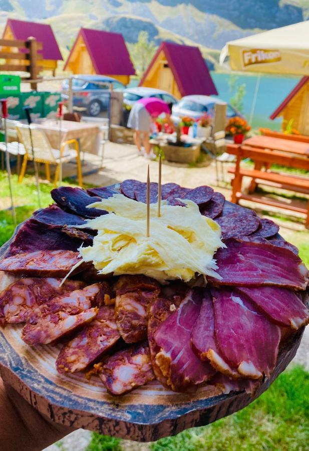 Kapetanovo Jezero Bungalov Bed & Breakfast Podgoriçe Dış mekan fotoğraf