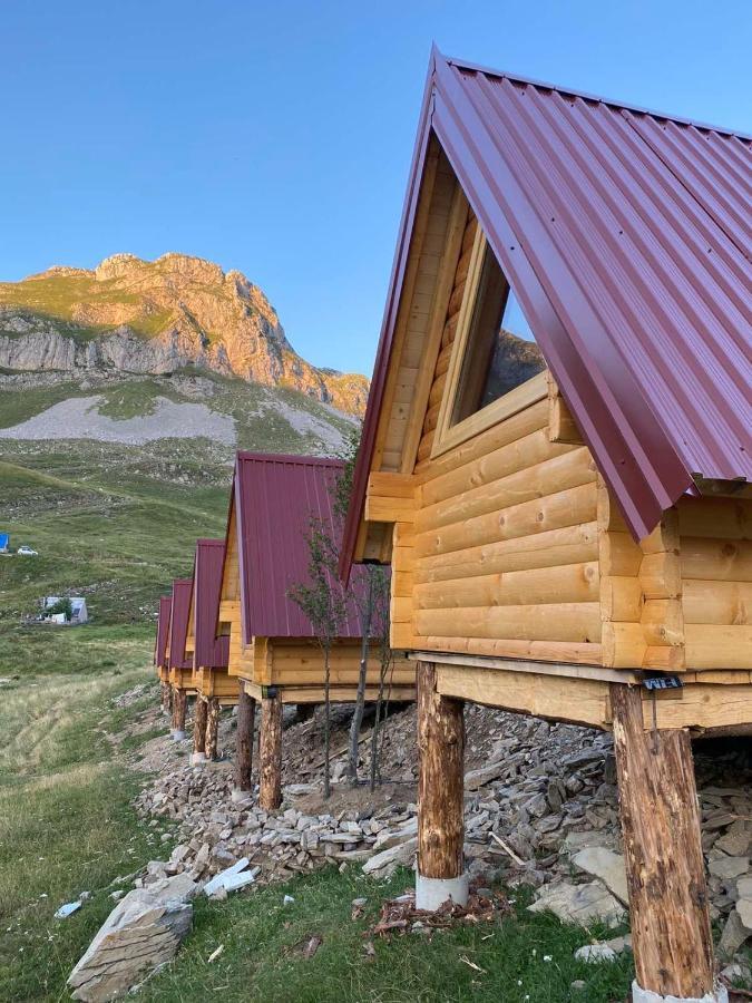 Kapetanovo Jezero Bungalov Bed & Breakfast Podgoriçe Dış mekan fotoğraf