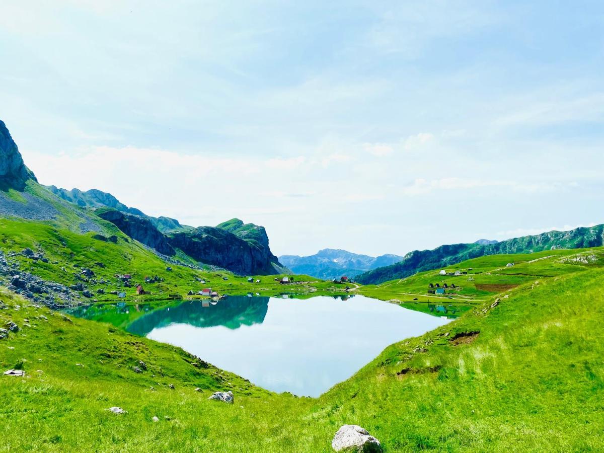 Kapetanovo Jezero Bungalov Bed & Breakfast Podgoriçe Dış mekan fotoğraf