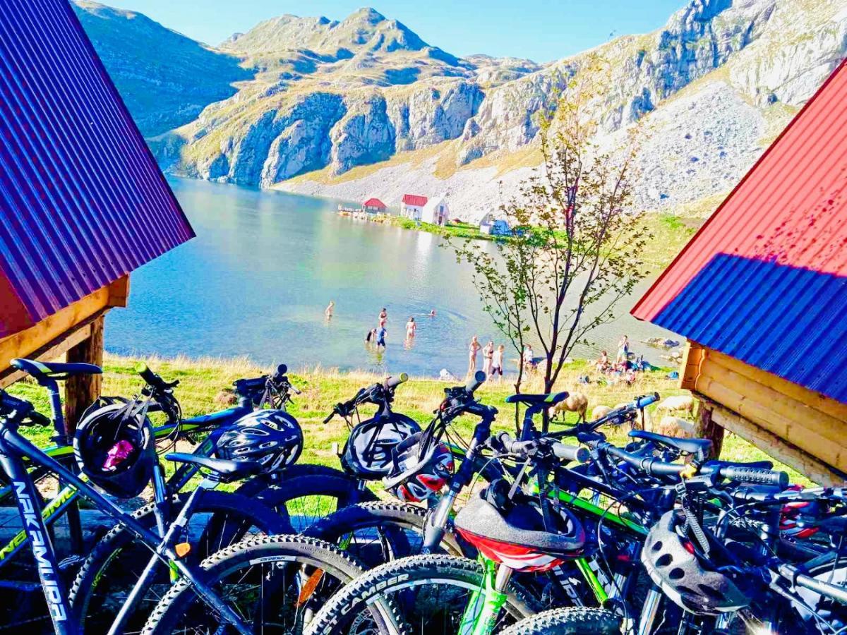 Kapetanovo Jezero Bungalov Bed & Breakfast Podgoriçe Dış mekan fotoğraf