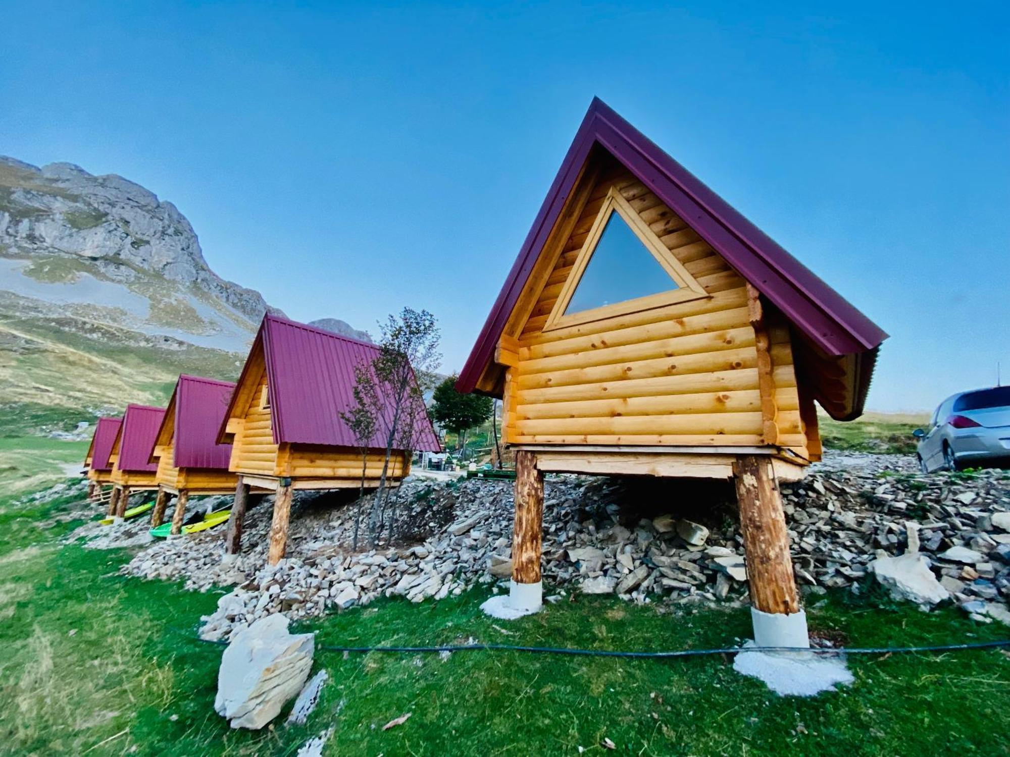 Kapetanovo Jezero Bungalov Bed & Breakfast Podgoriçe Dış mekan fotoğraf